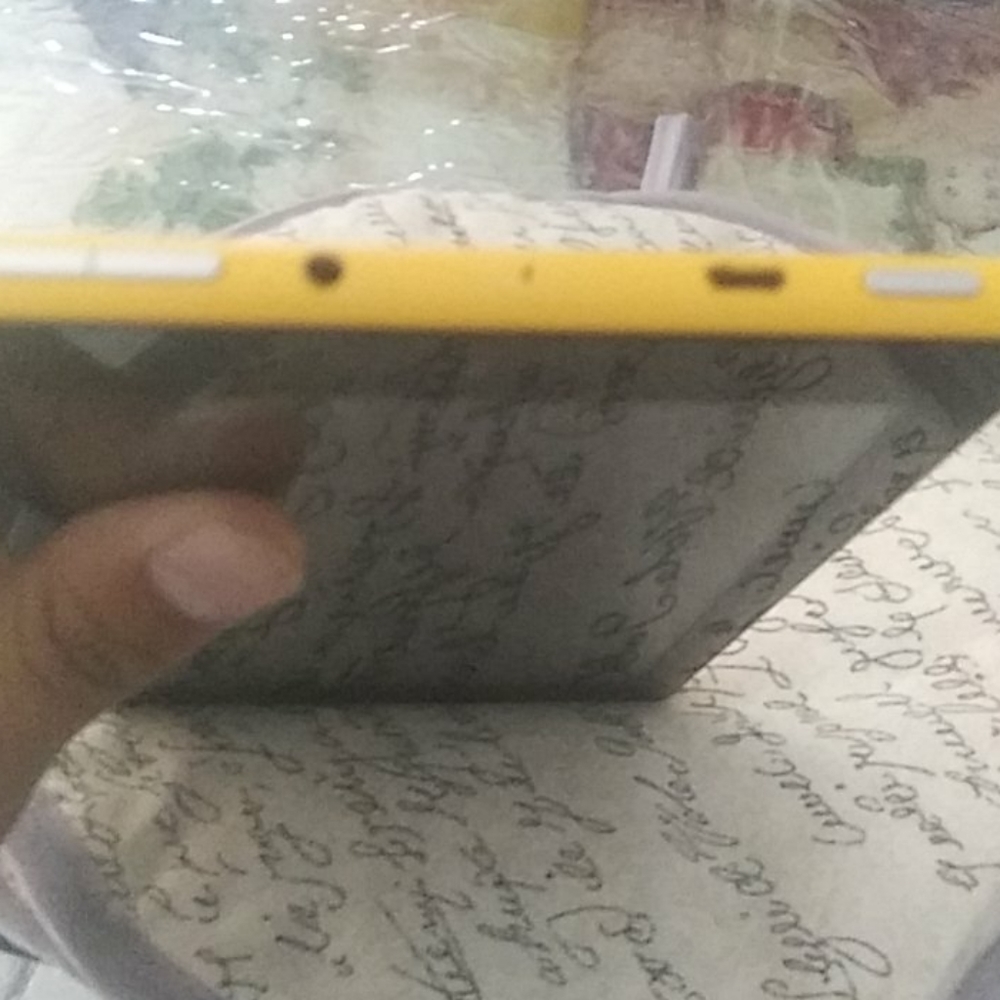 Amazon Fire tablet - Picture 3 of 3